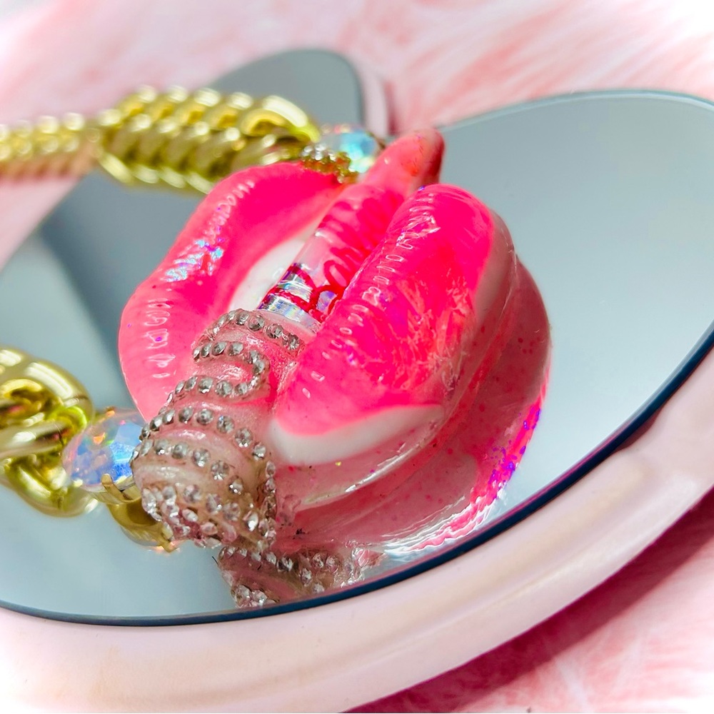 Barbie Necklace - Picture 4 of 7